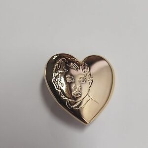 The Variety Club Pin Gold Tone Heart Day 2000 Badge Brooch Childrens Charity